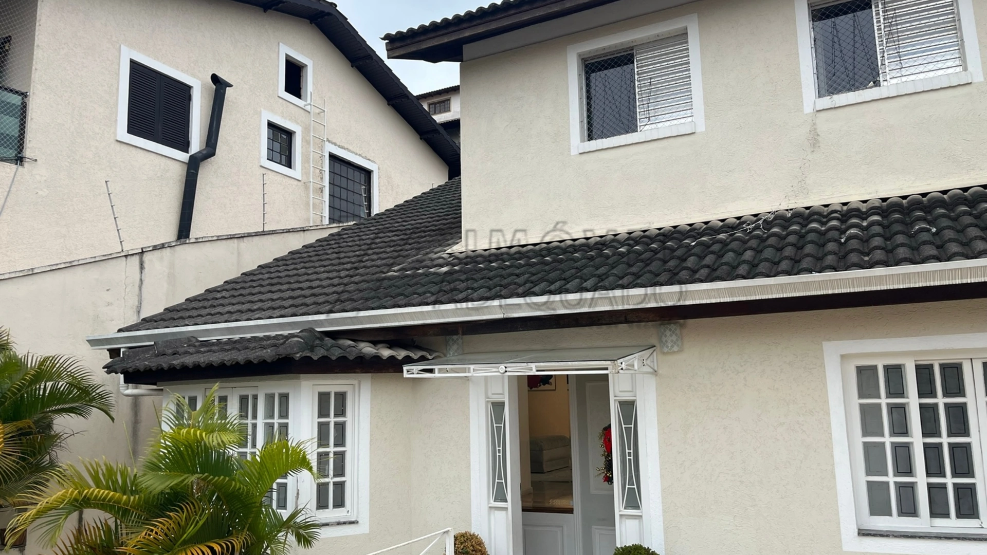Casa para venda possui 360 m² Em City Bussocaba - Osasco/SP