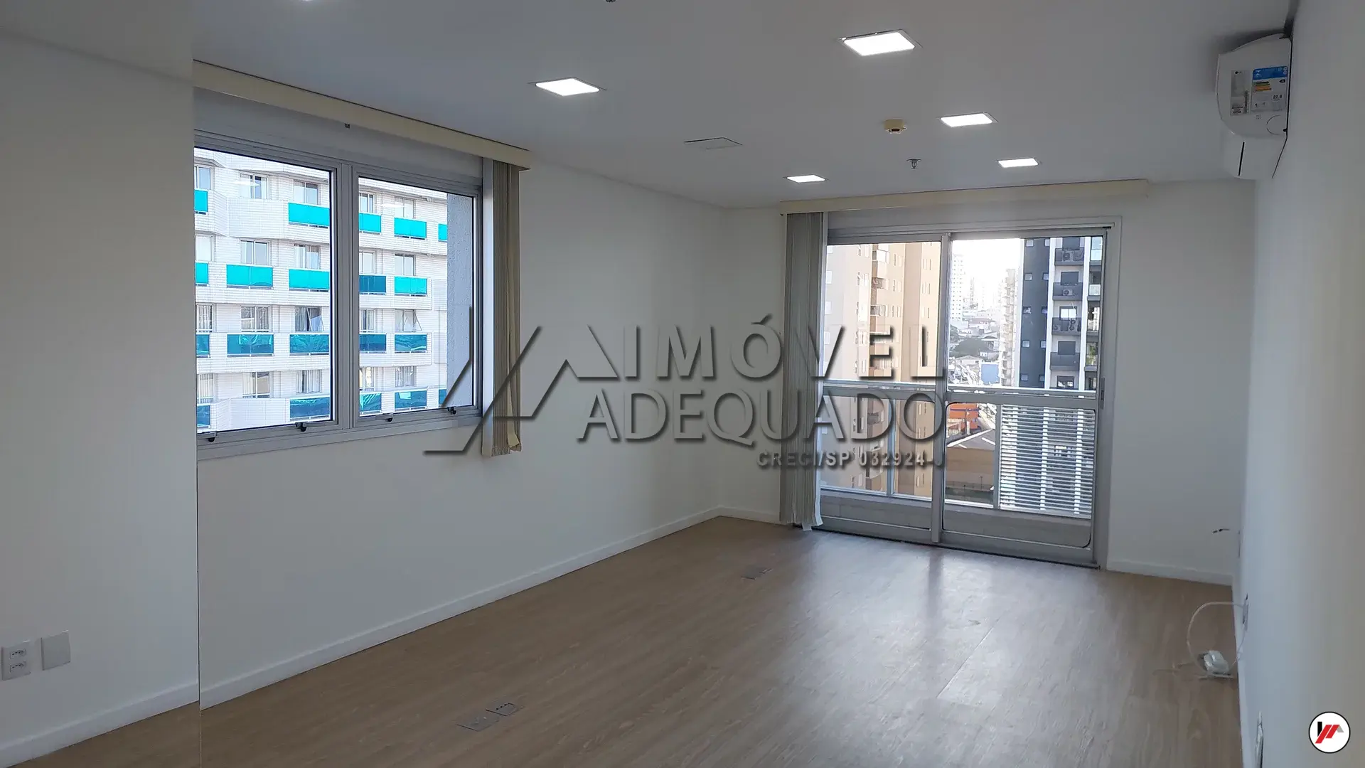 Sala Comercial para loca&ccedil;&atilde;o possui 35 m&sup2; Em Centro - Osasco/SP