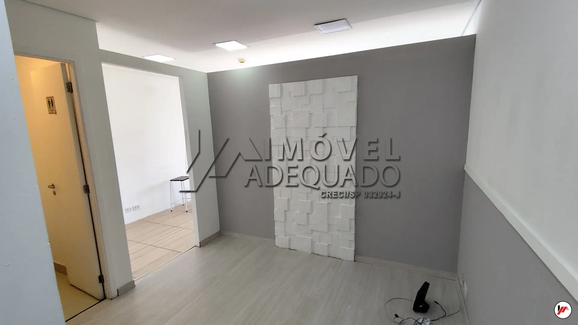 Sala Comercial para loca&ccedil;&atilde;o possui 32 m&sup2; Em Centro - Osasco/SP
