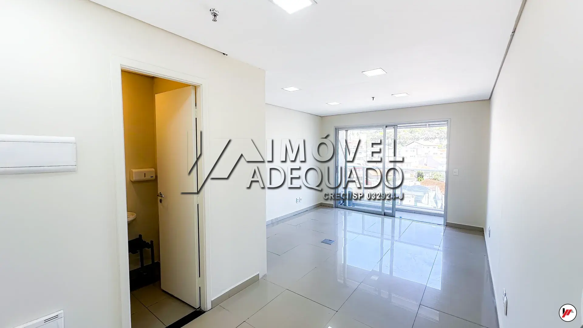 Sala Comercial para Loca&ccedil;&atilde;o de 27m&sup2; na Vila Campesina, Osasco/SP